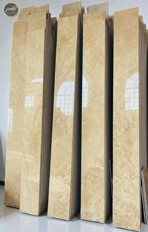 سنگ تراورتن کرم تکاب با رنگ کرم زیبا، مقاومت بالا، عدم شوره‌زدگی و قیمت مناسب، یکی از بهترین گزینه‌ها برای نمای ساختمان است. معرفی کامل ویژگی‌ها و کاربردها.